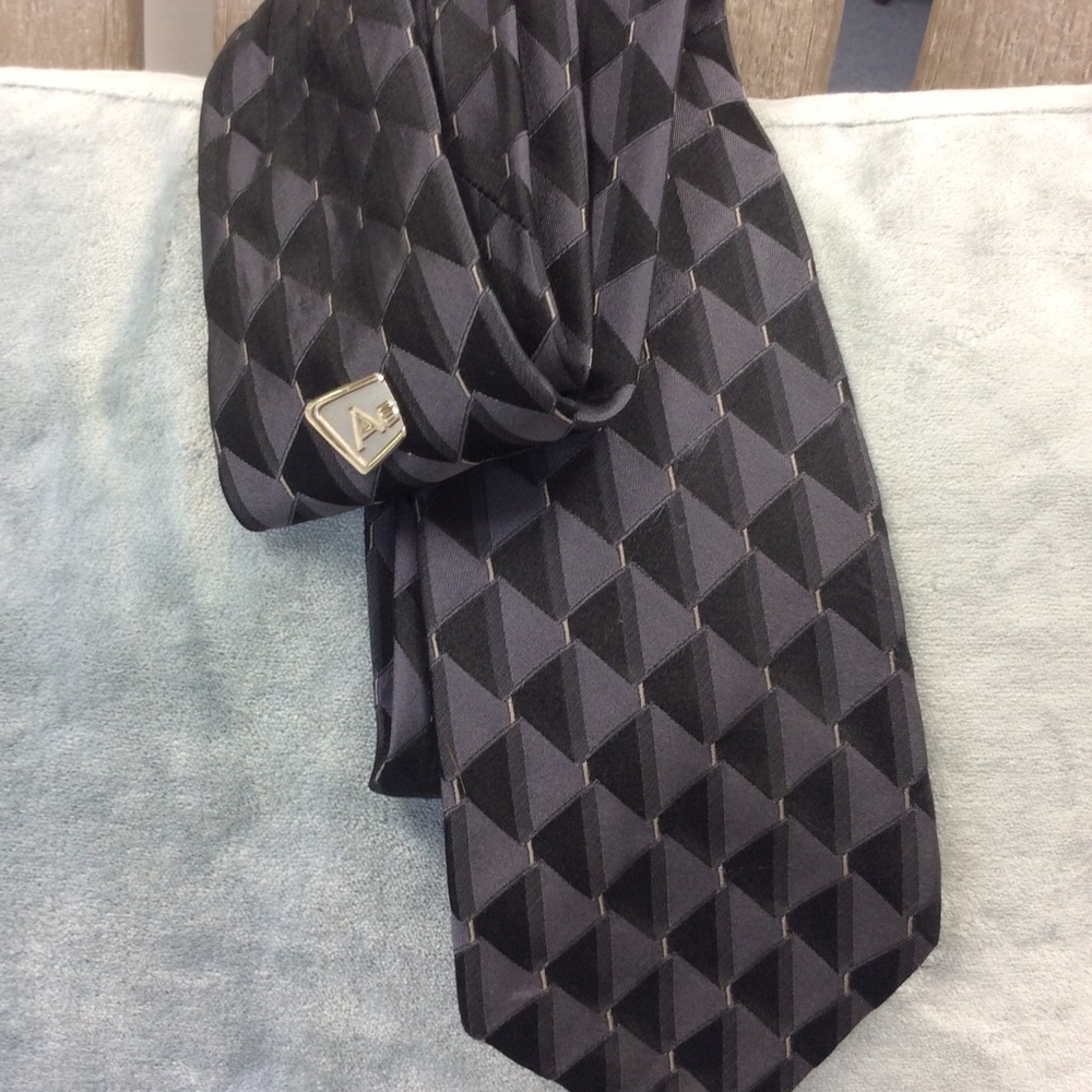 Tie - Picture 2 of 2